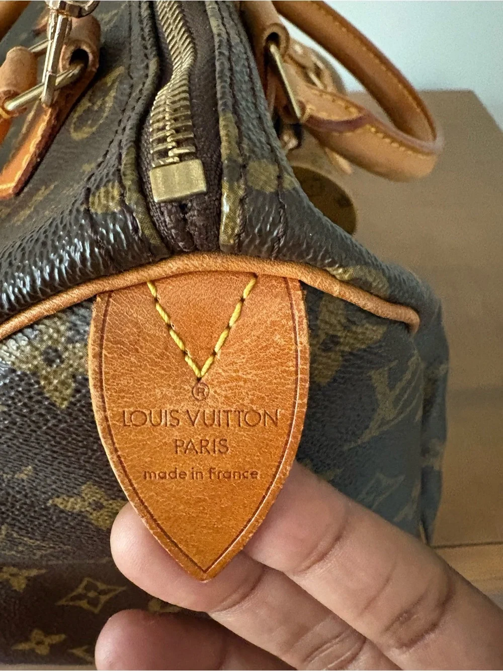 Louis Vuitton comes certificate